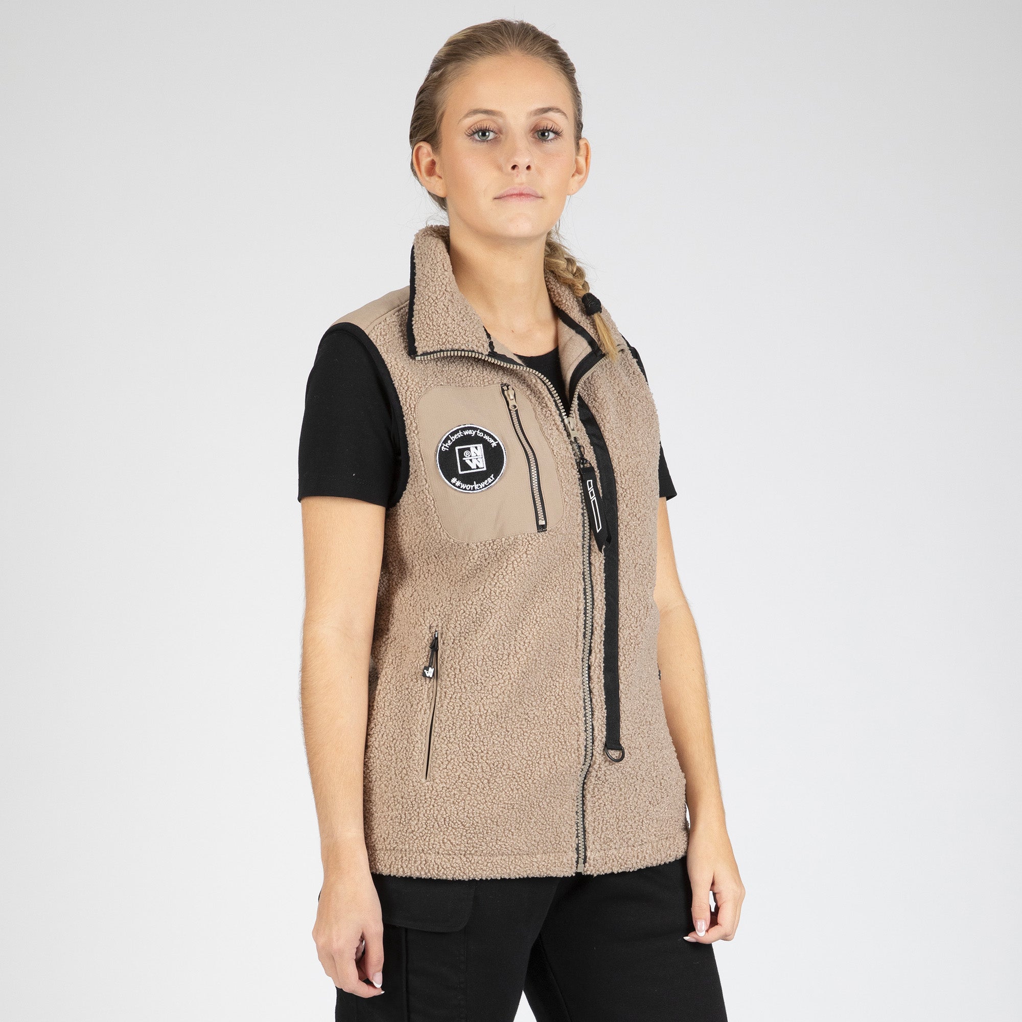 Mi-saison : comment adapter sa tenue de travail sans tout racheter ? 1129 MAYA CREM 11